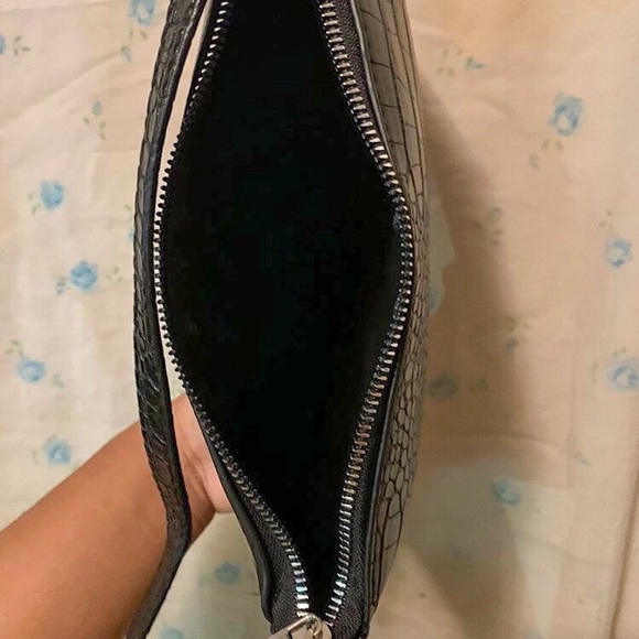 Retro Hand Bag. - Picture 9 of 11